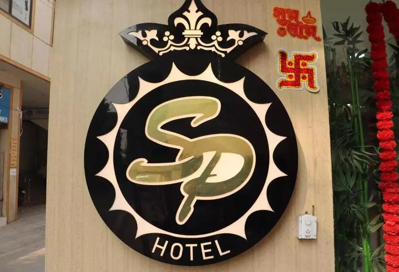 Hotelli Shivam Palace 1 Km From Railway Station 1 Km From Bus Stand