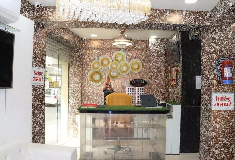Hotelli Shivam Palace 1 Km From Railway Station 1 Km From Bus Stand