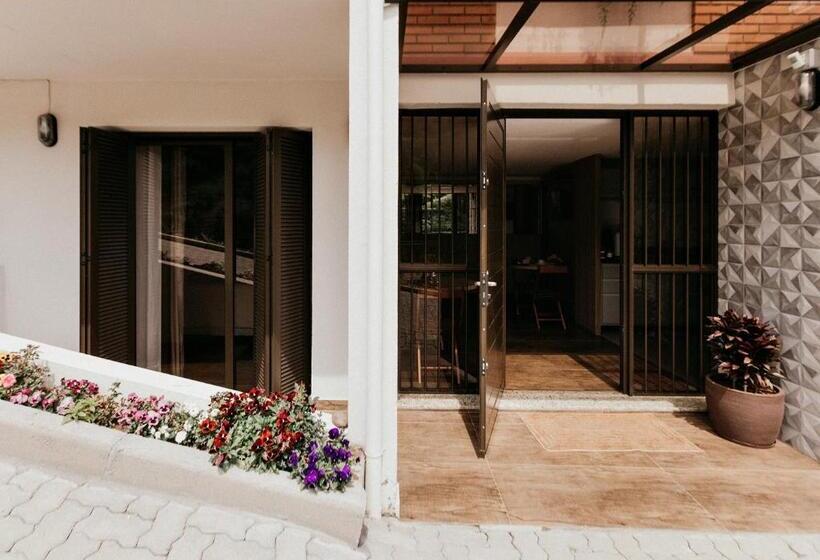 ペンション Casalta Pousada