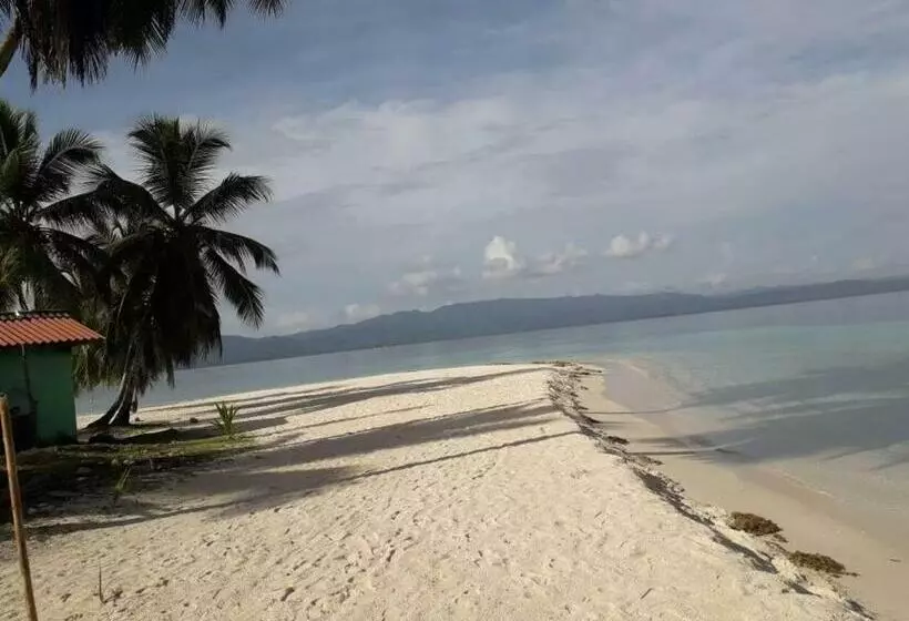 ユースホステル Cabañas Tubasenika