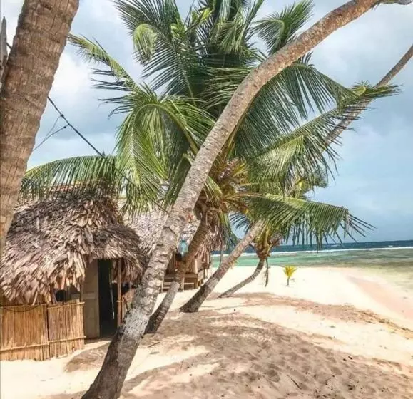 ユースホステル Cabañas Tubasenika