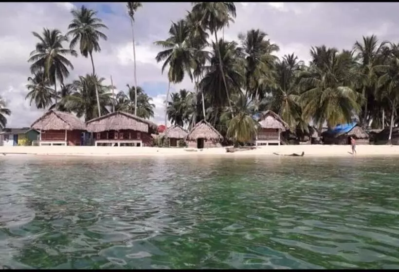 ユースホステル Cabañas Tubasenika