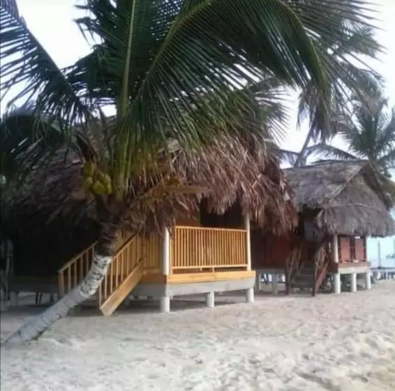 ユースホステル Cabañas Tubasenika