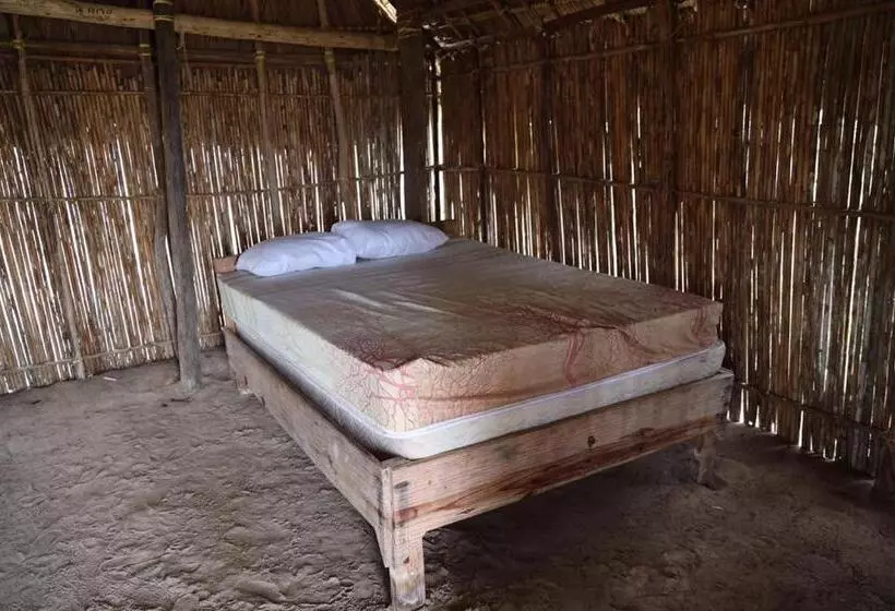 ユースホステル Cabañas Tubasenika