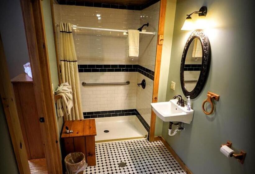 Ampersand Bay Resort