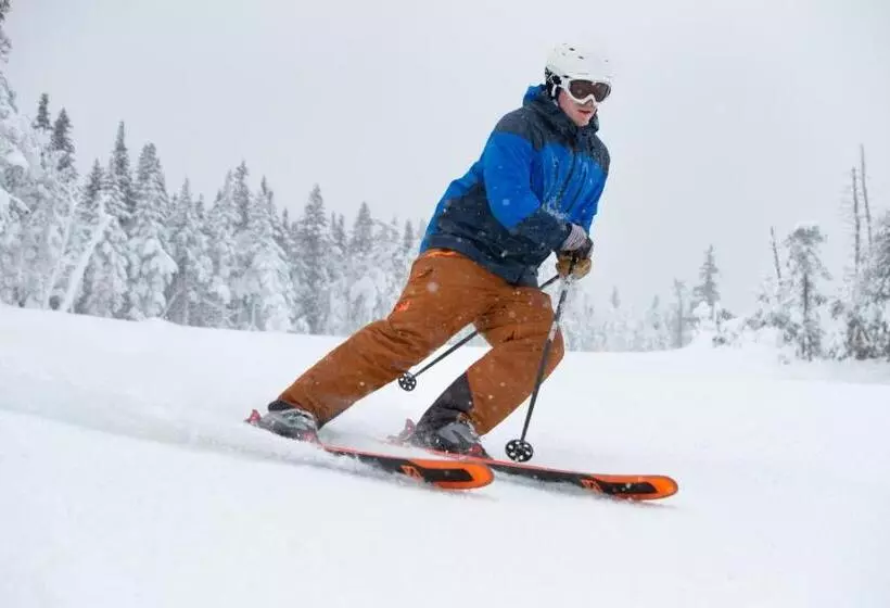 Ampersand Bay Resort