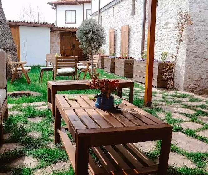 ベッドアンドブレックファースト Konak Bi̇ndalli