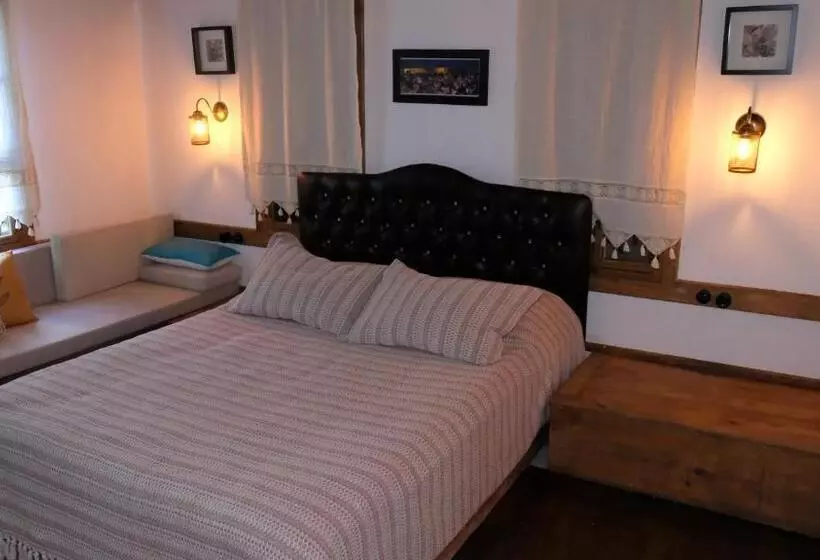 ベッドアンドブレックファースト Konak Bi̇ndalli