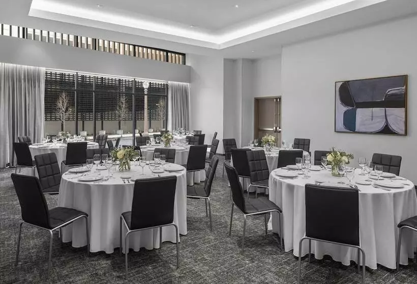 Ac Hotel By Marriott St Louis Central West End