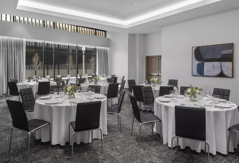 Ac Hotel By Marriott St Louis Central West End