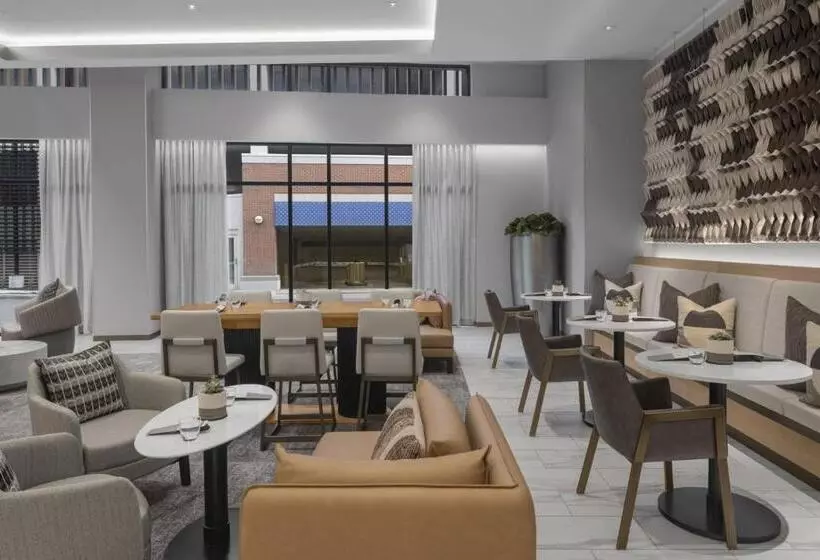 Ac Hotel By Marriott St Louis Central West End