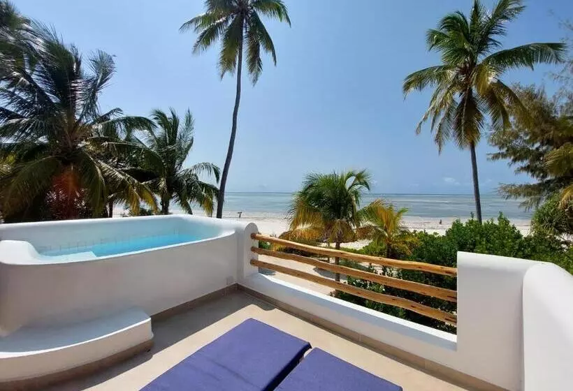 Hotelli Kijani Beach Villas