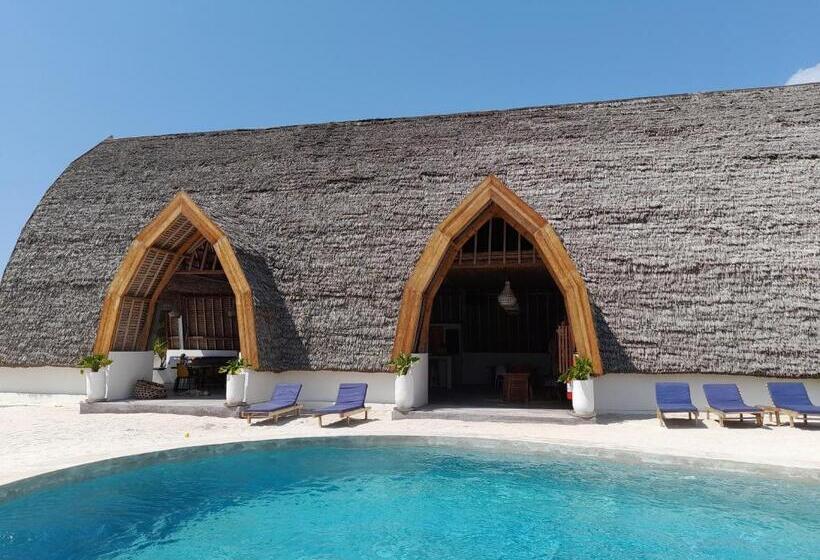 בית מלון כפרי Kijani Beach Villas