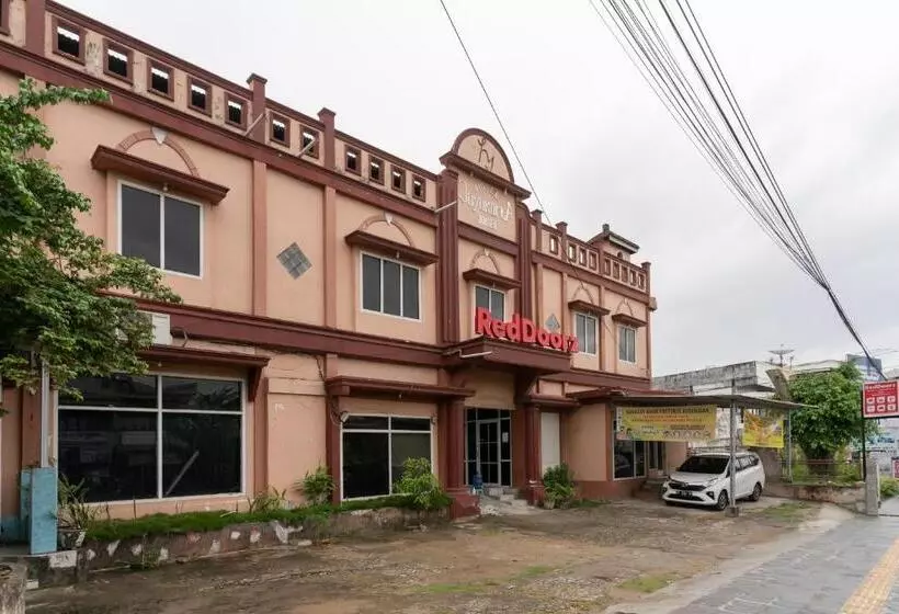 ホテル Reddoorz Syariah @ Jalan Jendral Sudirman Jambi