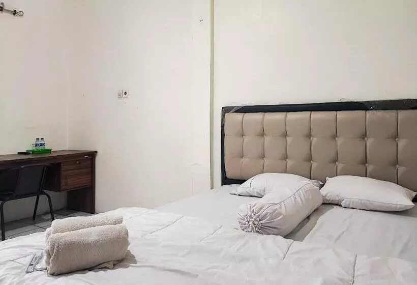 ホテル Reddoorz Syariah @ Jalan Jendral Sudirman Jambi