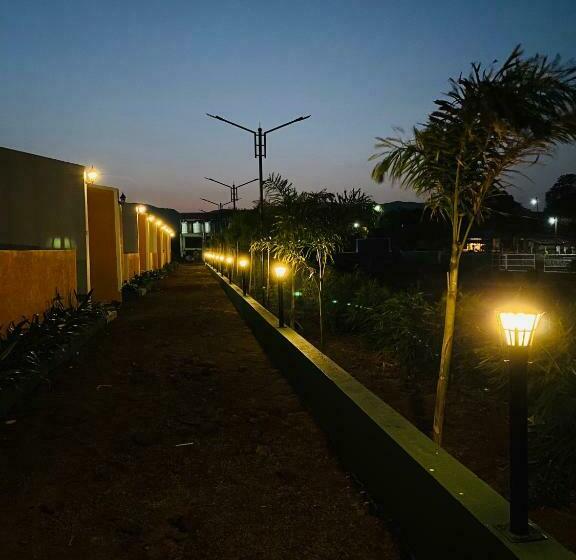 Mountain N Lake Resort