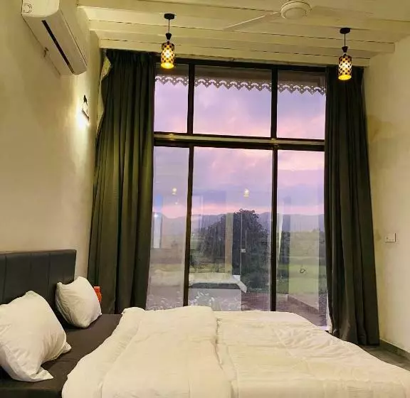 Mountain N Lake Resort