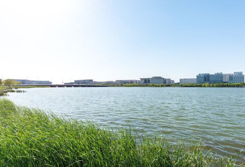 Tianjin Crown International Apartments