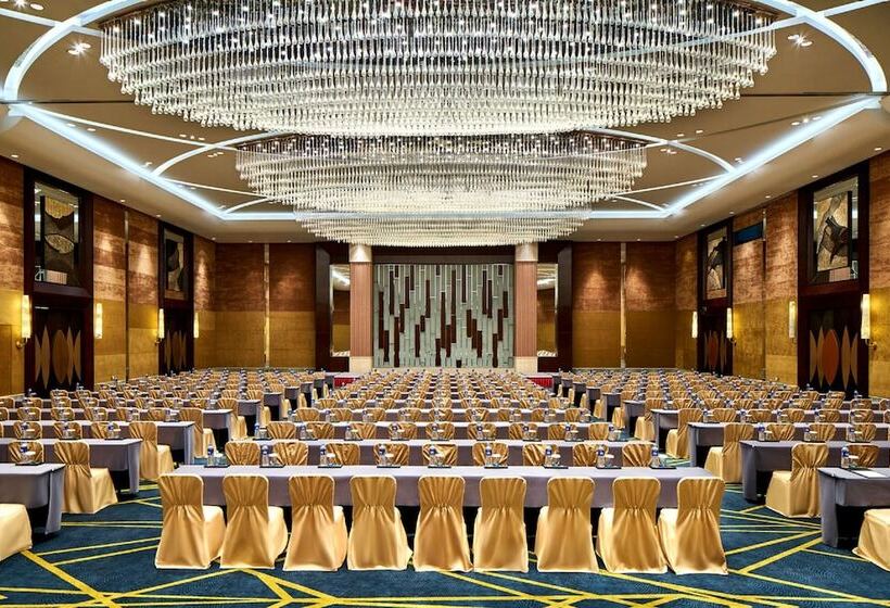 Tianjin Crown International Apartments