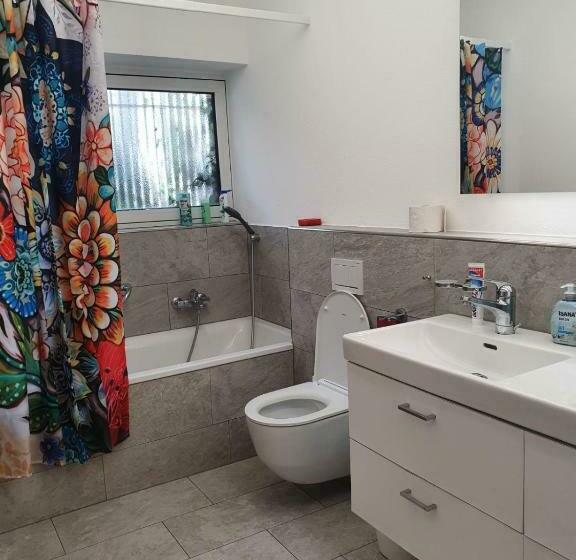 Viktoria Budget Hostel