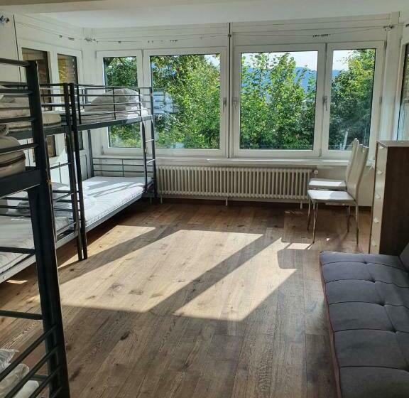 Viktoria Budget Hostel