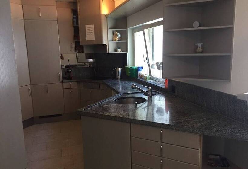 Viktoria Budget Hostel