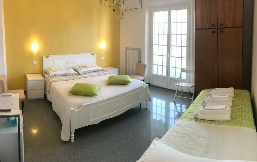 Aamiaismajoitus (B&B) Oak Tree 114 Bnb