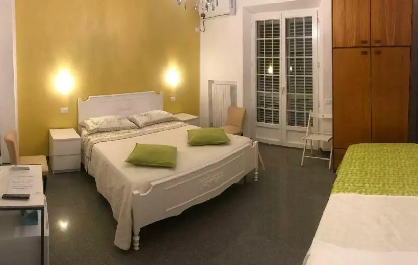 Aamiaismajoitus (B&B) Oak Tree 114 Bnb