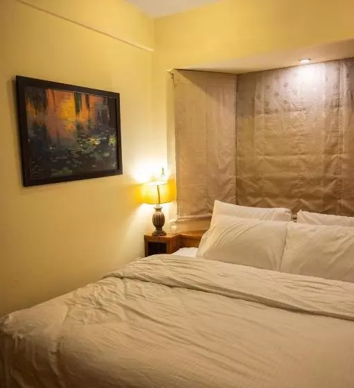 تختخواب و صبحانه Sarah S Lodge