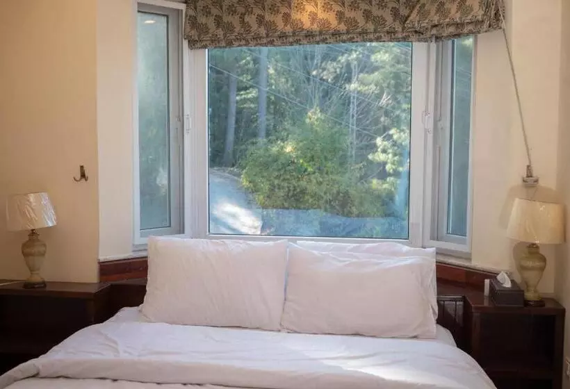 تختخواب و صبحانه Sarah S Lodge