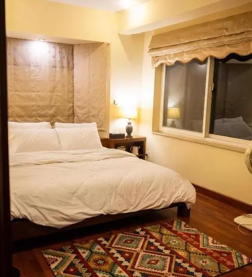تختخواب و صبحانه Sarah S Lodge