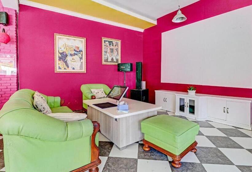 Otel Capital O 90617 Rumah Oma Opa Syariah