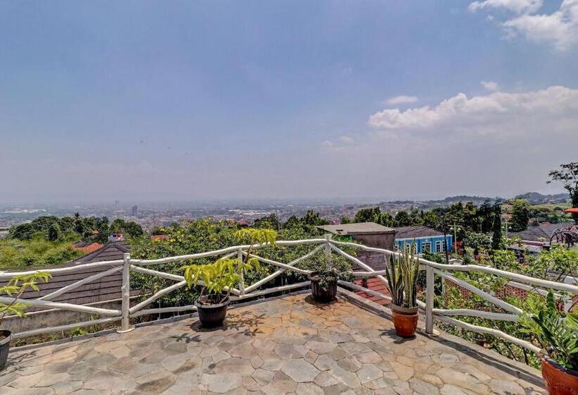 Otel Capital O 90617 Rumah Oma Opa Syariah