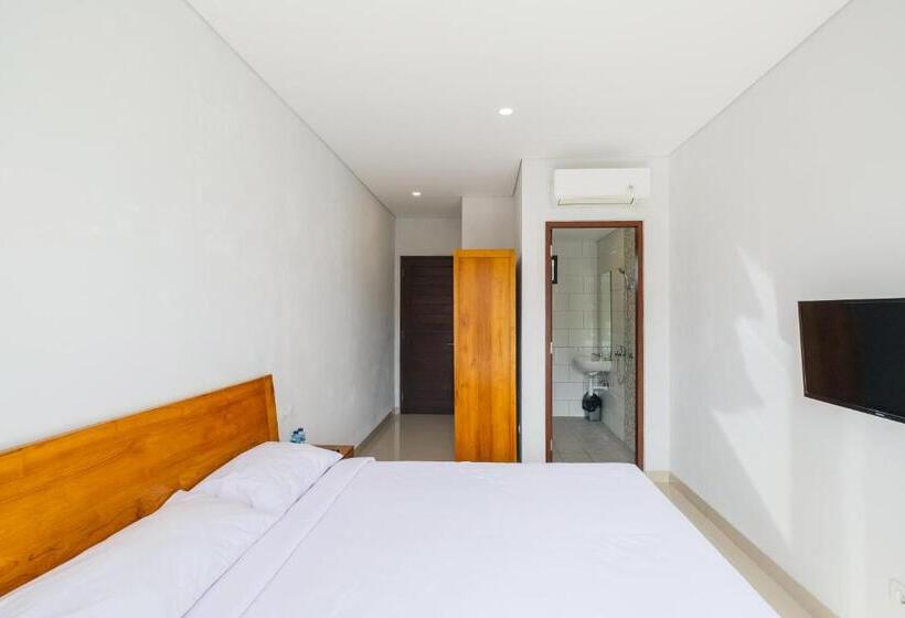 Отель Dharma Guest House Seminyak Redpartner