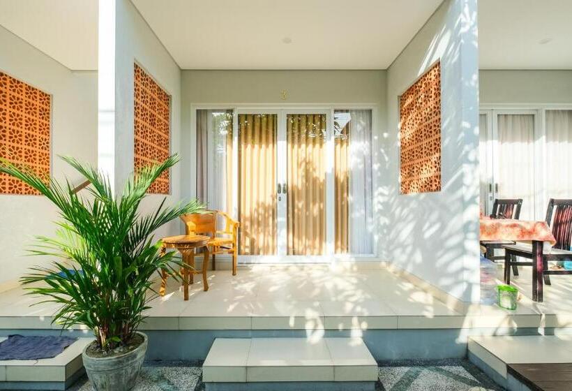 Отель Dharma Guest House Seminyak Redpartner
