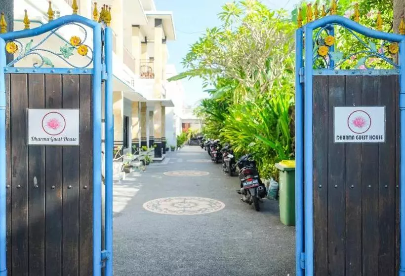 هتل Dharma Guest House Seminyak Redpartner