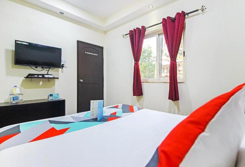 בית מלון כפרי Fabexpress Golden Nest Deluxe With Pool, Calangute