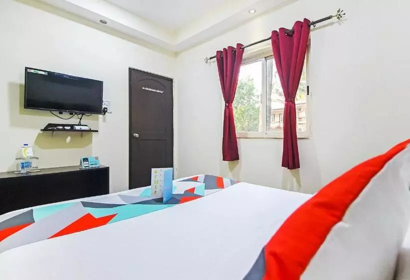 ホテル Fabexpress Golden Nest Deluxe With Pool, Calangute