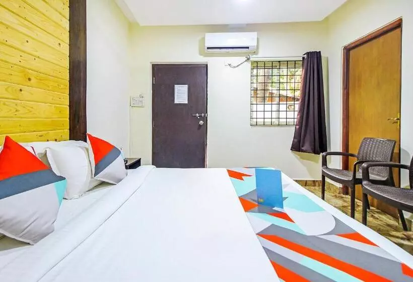 ホテル Fabexpress Golden Nest Deluxe With Pool, Calangute