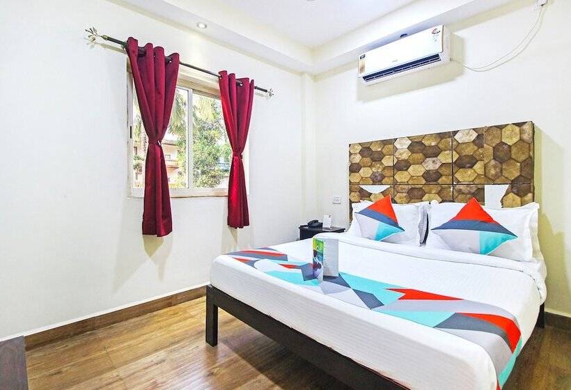 בית מלון כפרי Fabexpress Golden Nest Deluxe With Pool, Calangute