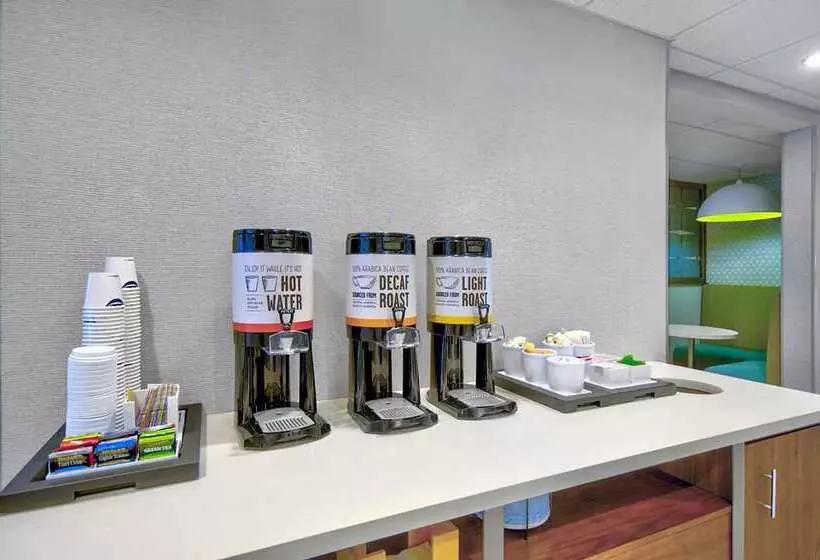 هتل Hampton Inn By Hilton Abingdon