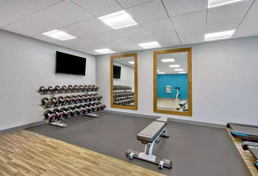 هتل Hampton Inn By Hilton Abingdon