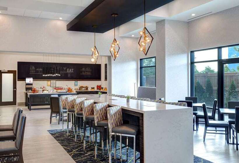 בית מלון כפרי Hampton Inn & Suites By Hilton Burlington Toronto
