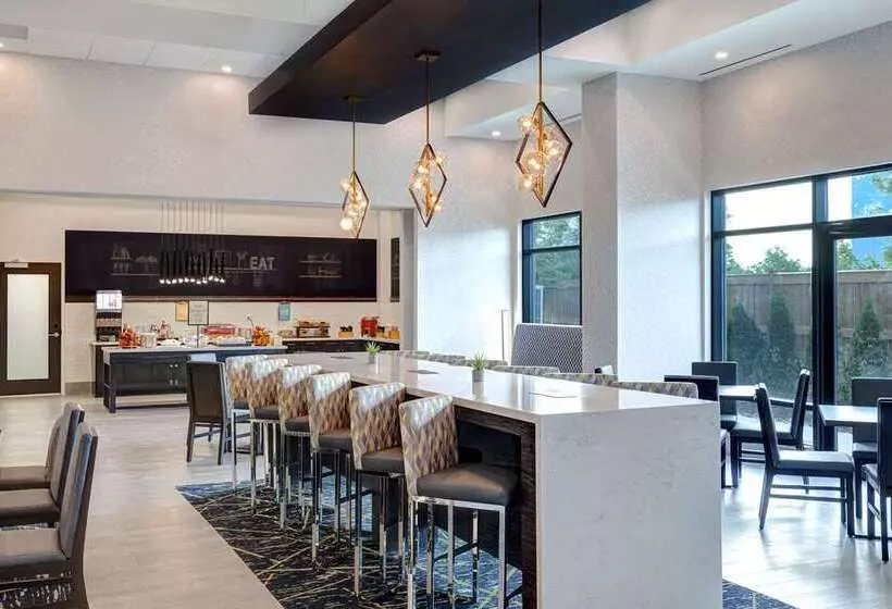 Hotelli Hampton Inn & Suites By Hilton Burlington Toronto