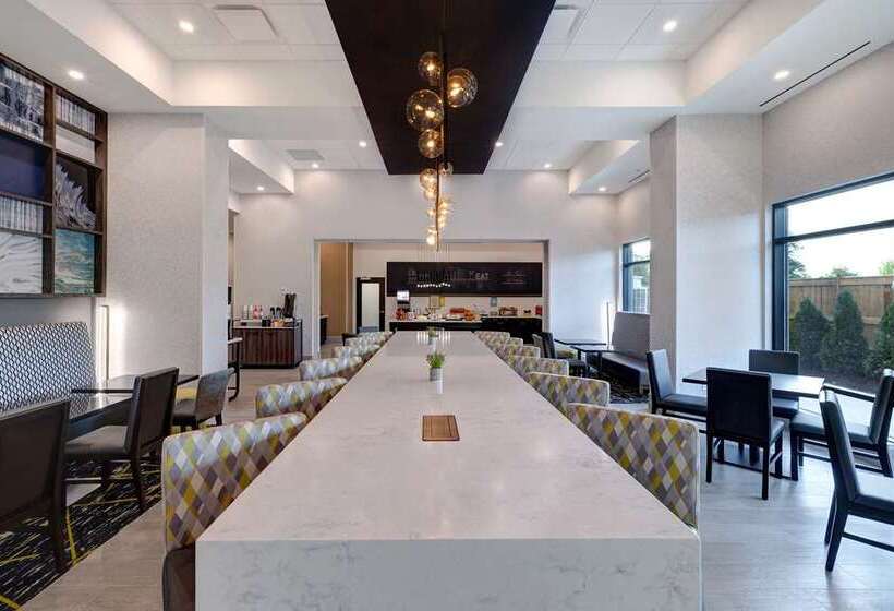 בית מלון כפרי Hampton Inn & Suites By Hilton Burlington Toronto