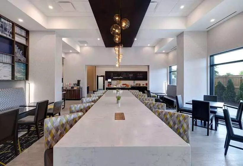 Hotelli Hampton Inn & Suites By Hilton Burlington Toronto