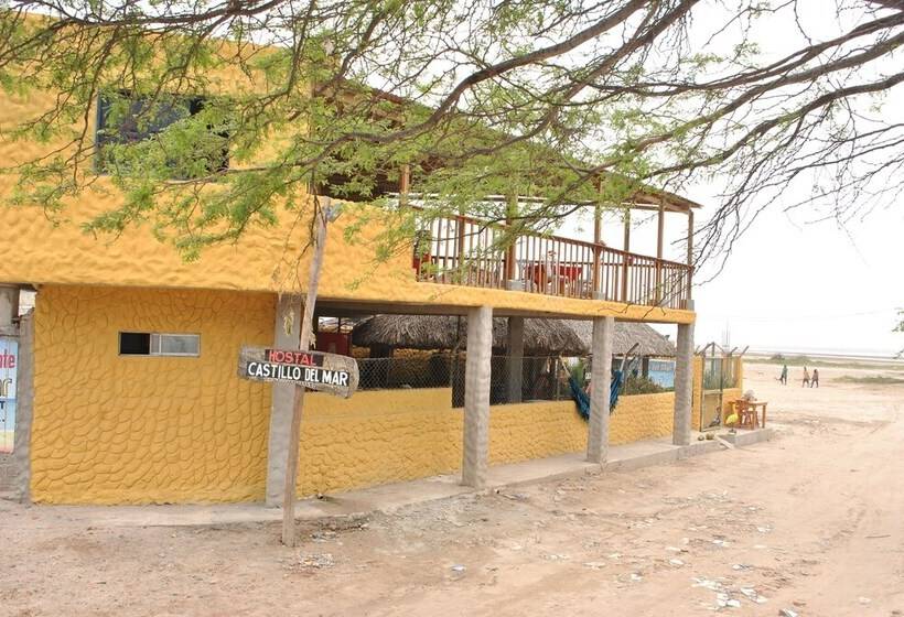هتل Hostal Castillo Del Mar   Hostel