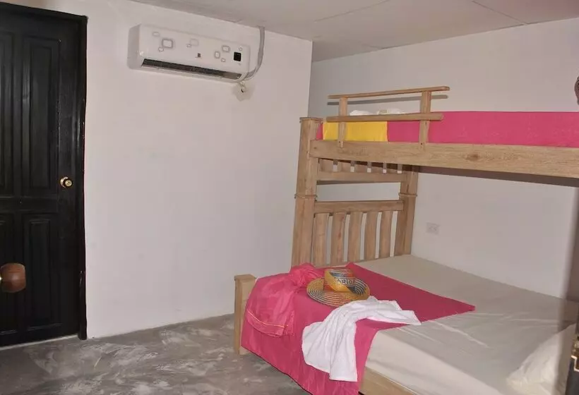 ホテル Hostal Castillo Del Mar Hostel