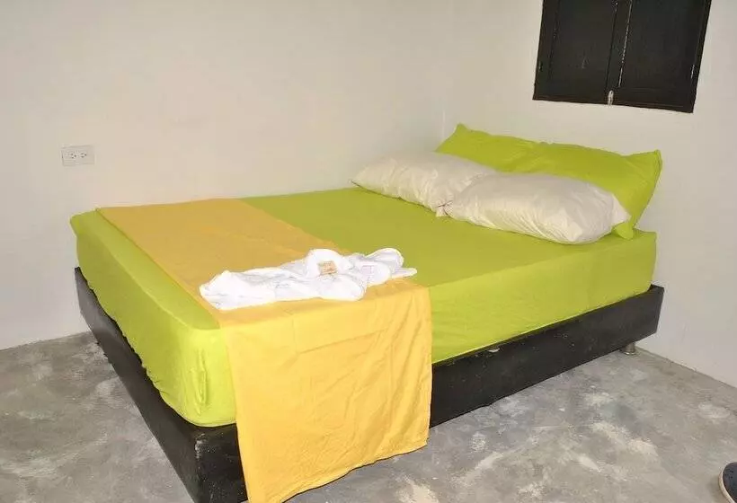 ホテル Hostal Castillo Del Mar Hostel