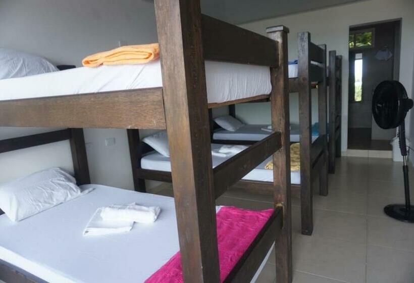 هتل La Manigua Hostal